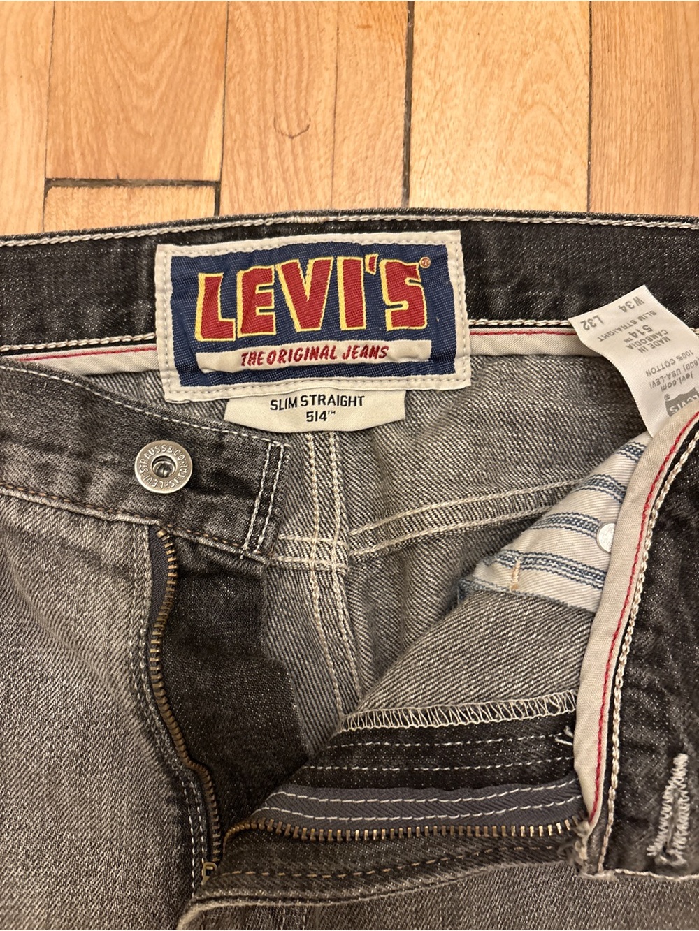 Levi's Straight Leg Jeans - Gray